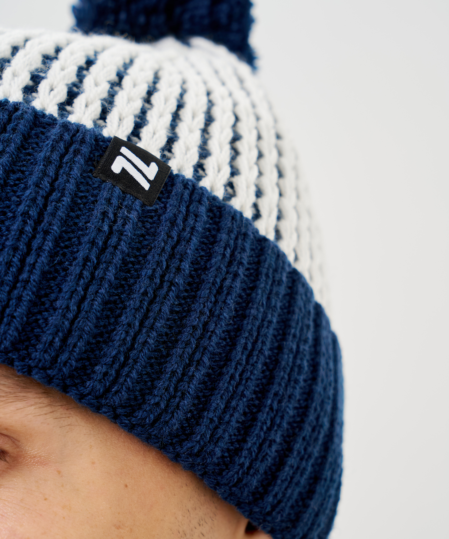 Шапка Nordski Alpine White/Dark Blue